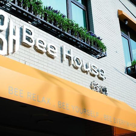 Bee House By Cosmos Creation - Taipei Main Station Hotel Exterior photo